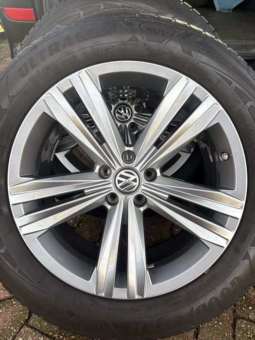 Диски Vw Touareg R19 Sebring 5*112 ET28 8,5j