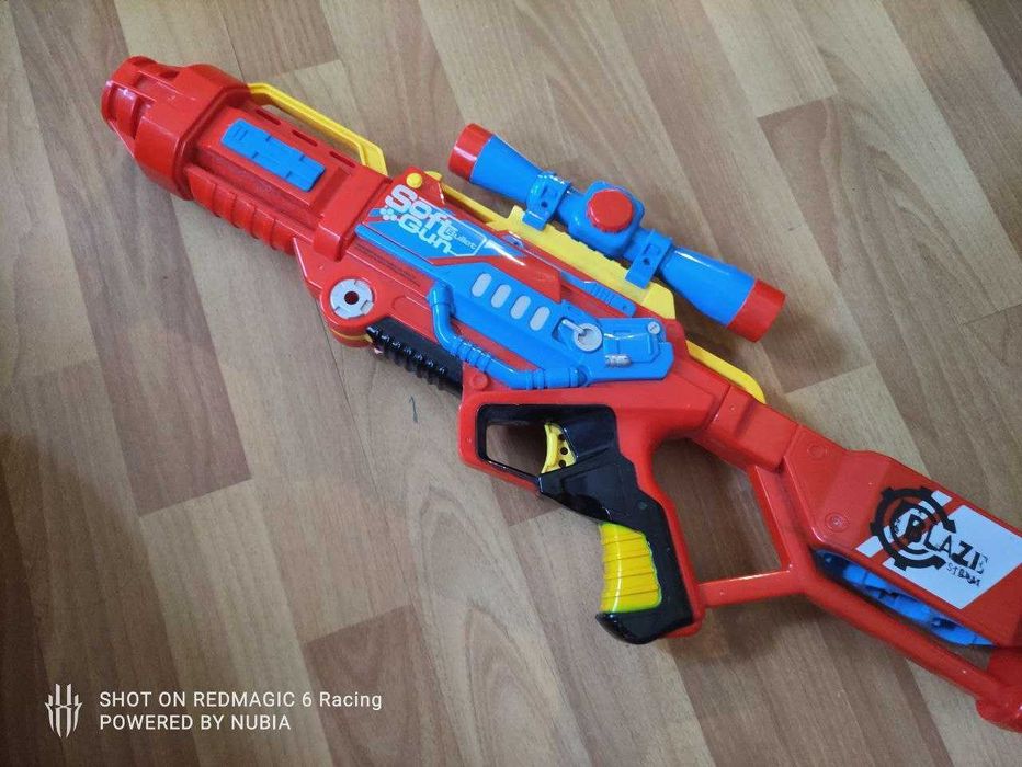 Іграшкова зброя Blaze Storm зі сховищем боєприпасів