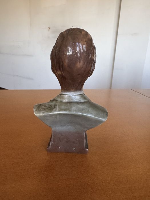Busto de Francisco Sá Carneiro