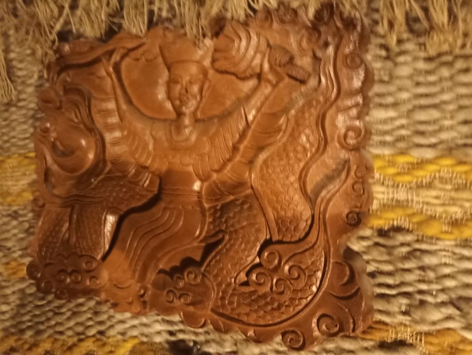 Płaskorzeźba "Smoczy Cesarz"