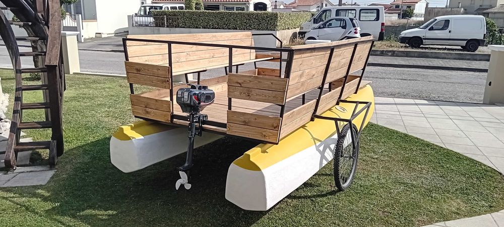 Barco Jangada flutuadores