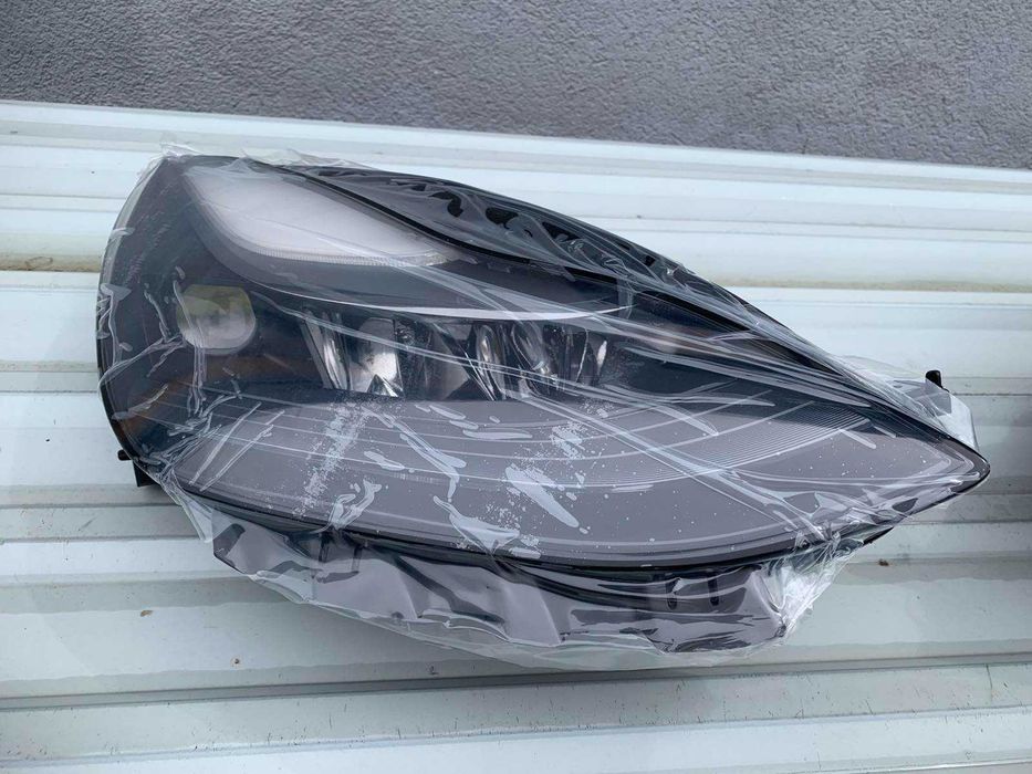 Фара Tesla model 3, model Y