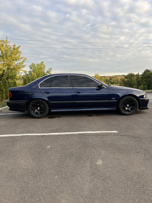 BMW E39 528 бензин