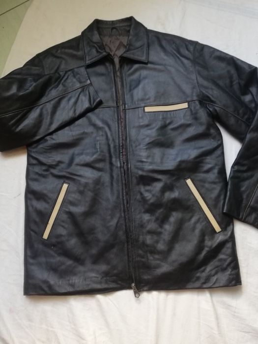 Шкіряна чоловіча куртка