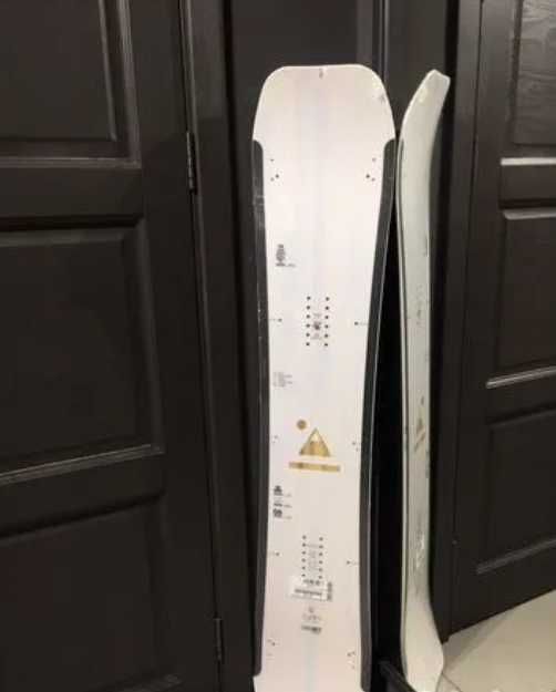 Snowboard Slash ATV Top Art do freeride'u i carvingu