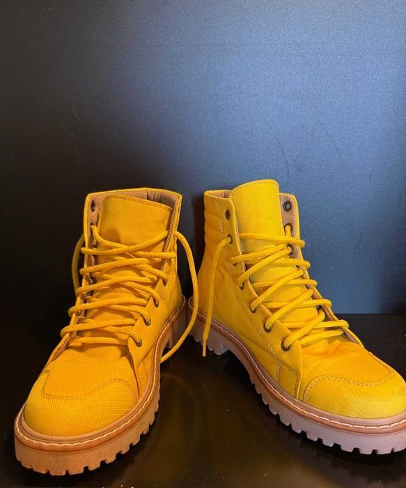 Żółte buty, trzewiki sznurowane, trapery z Kolumbii, rozm. 38