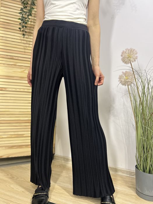 Czarne spodnie F&F, szeroka nogawka – rozmiar 40