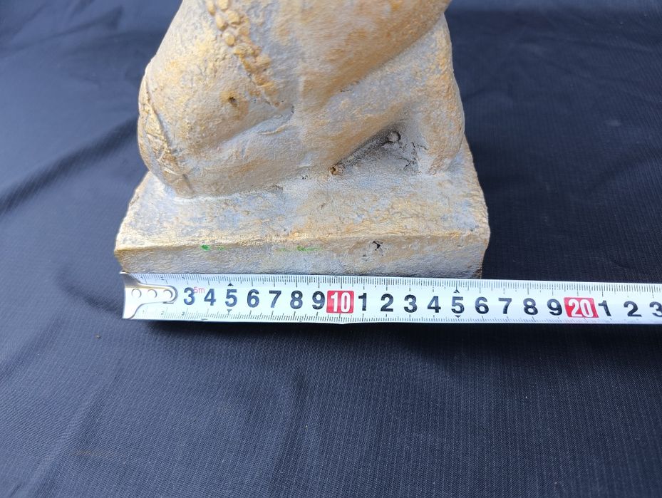 Figurka Budda wykonana z tworzywa