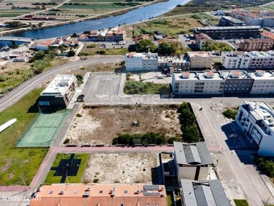 Terreno para construção de prédios e moradias na Praia da Vagueira