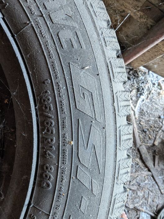 Шини зимові  Toyo 185 65 R14