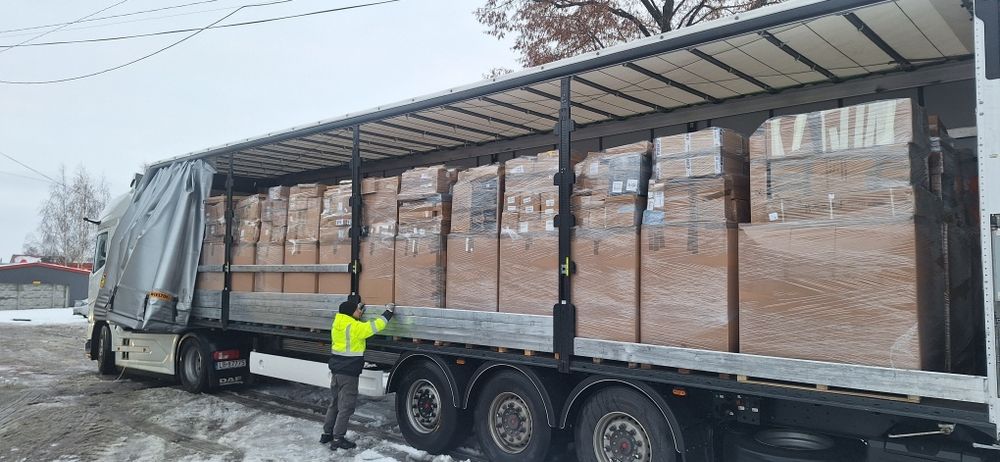 Palety ze zwrotami nie sortowanie,  ubrania, agd, rtv hurt tanio