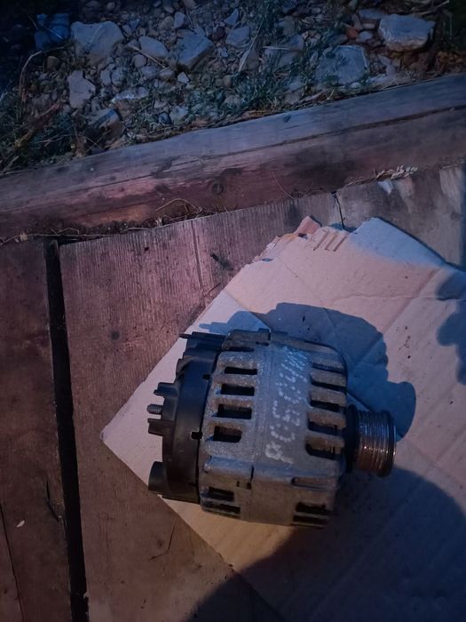 Генератор т5  transporter T5 2.0 140A valeo