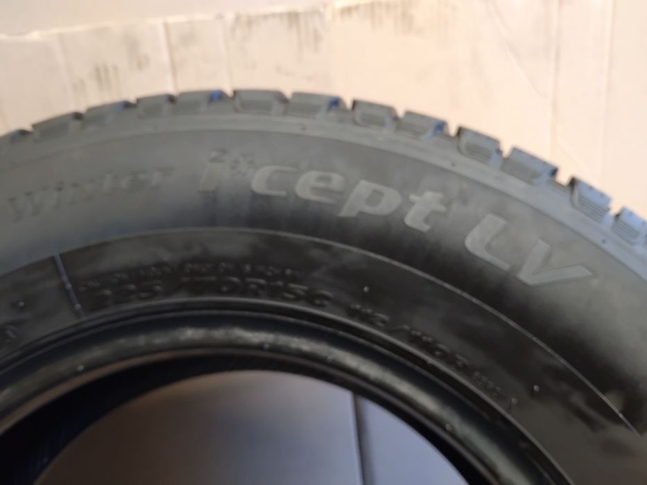 Opona zimowa Hankook Winter Icept LV 225/70R15c