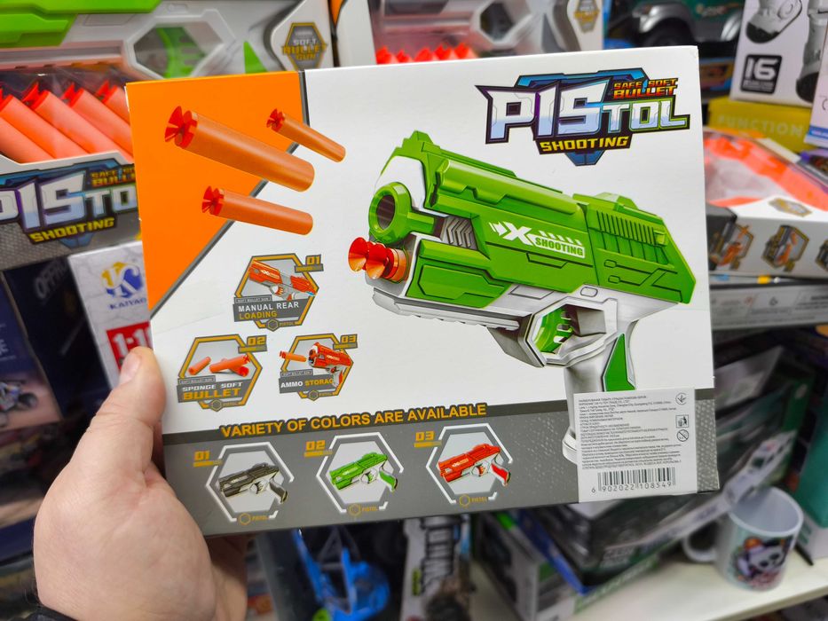 Бластер пістолет nerf з Польщі стріляє на 10 метрів