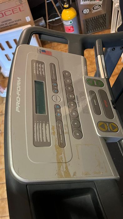 Electric treadmill478737928427284481