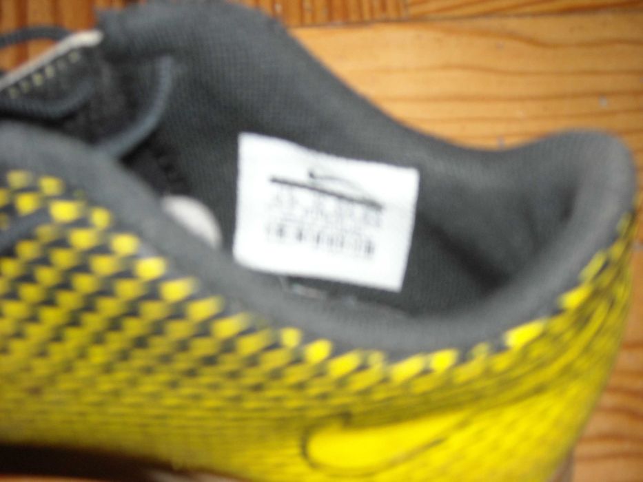 Ténis futsal nike rapaz