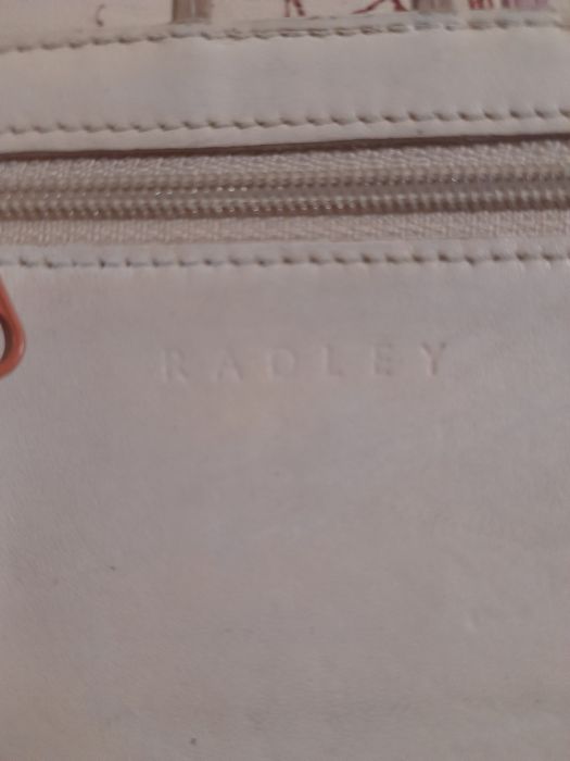 Жіночий шкіряний гаманець з вишивкою Radley