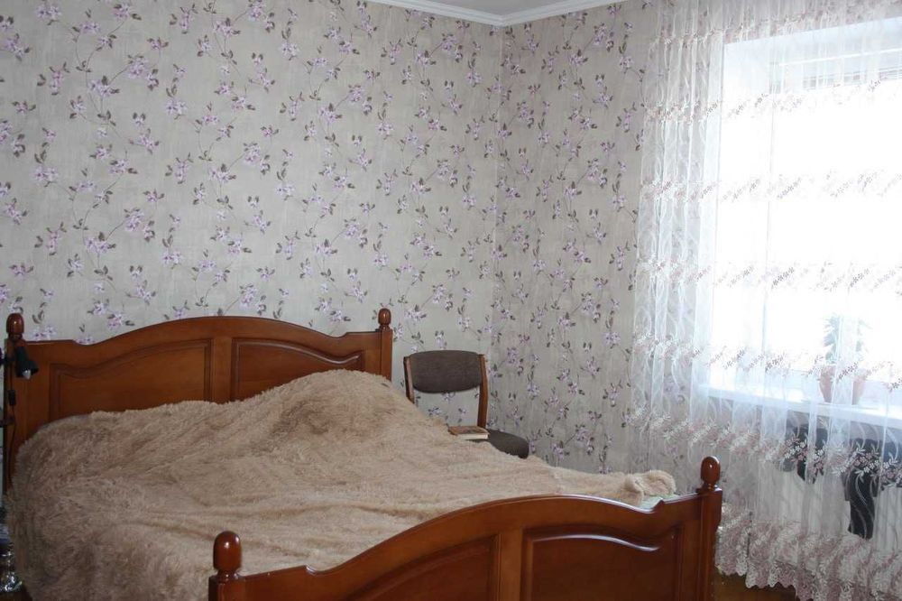 Продам 3-поверховий будинок в Березині 3449