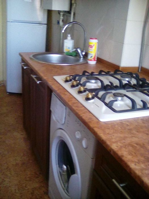 Сдам 3-х комн. квартиру в центре.
