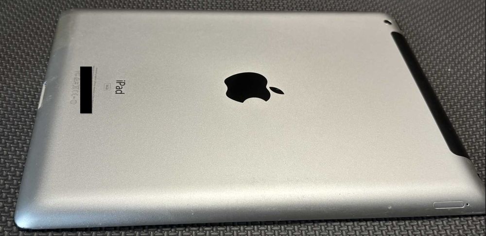 iPad 3 (Gen 3) A1430 16GB Wi-Fi + Cellular (SIM), Kabel Belkin + etui
