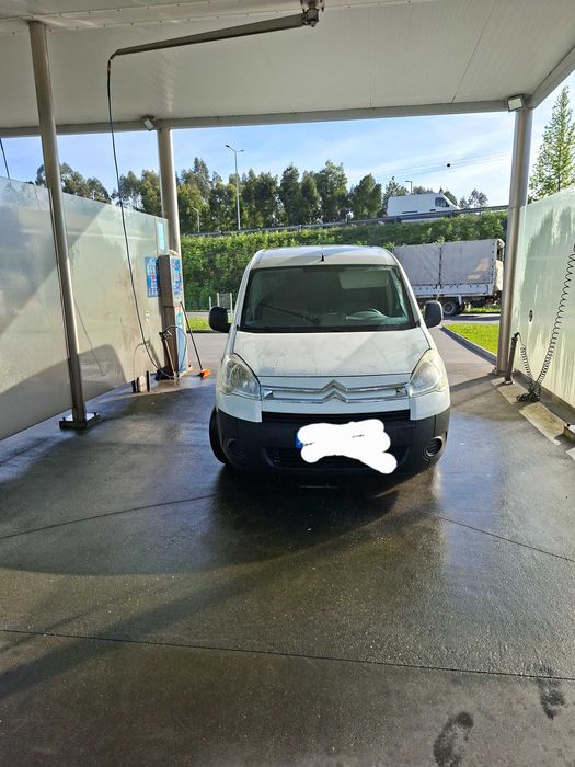 Vendo citroen berlingo em muito bom estado