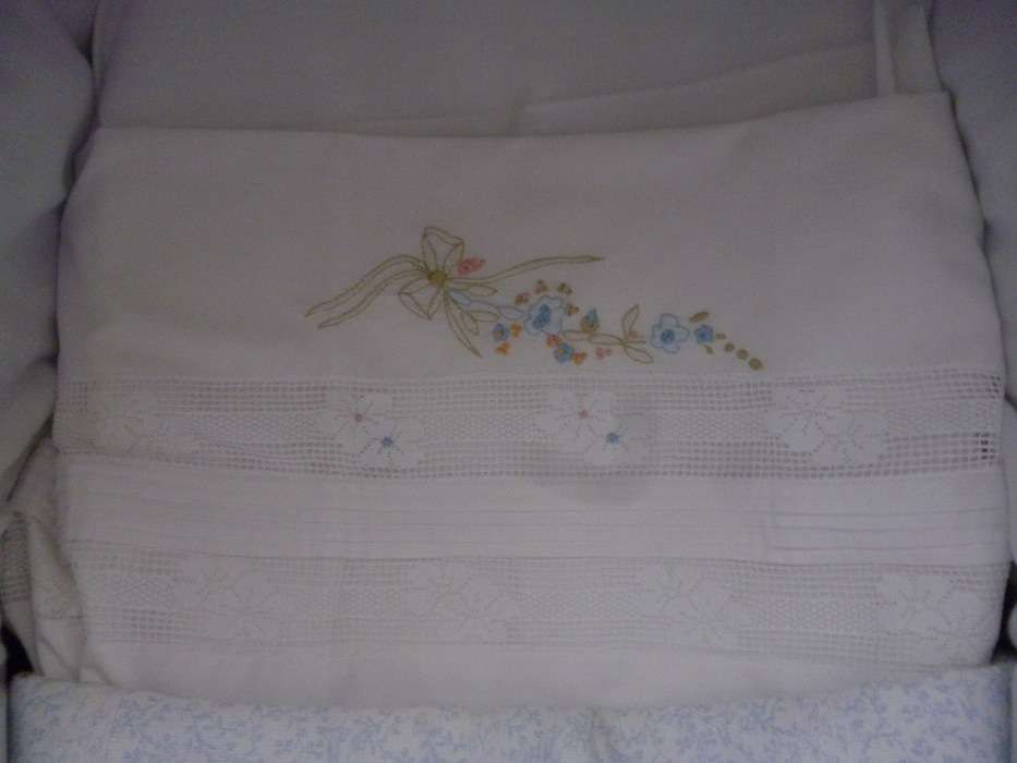 Carrinho + alcofa + uma oferta, para príncipe ou princesa!