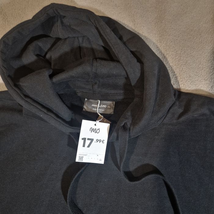 Camisolas com capuz desportivas novas xxl 3xl
Camisola no primeira fot