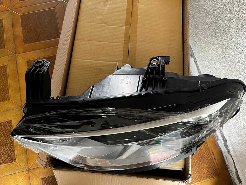 Farol/Ótica Esquerda FIAT TIPO Novo en Caixa