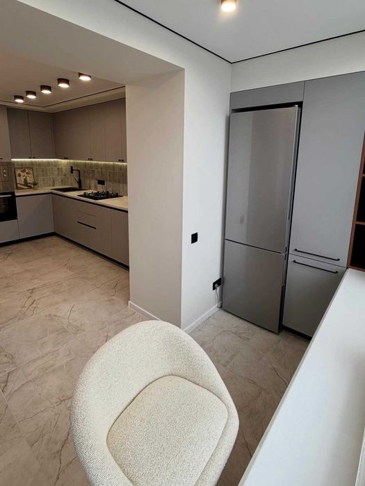 Стильна квартира поблизу ТРЦ Подоляни