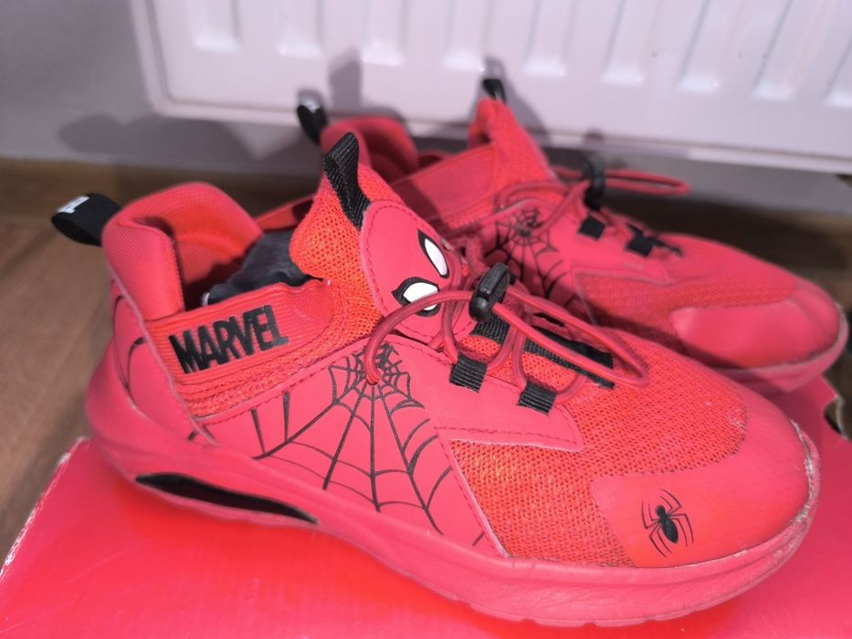 Buty sportowe Spider-Man roz.32