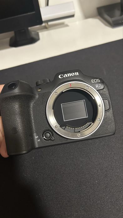 Canon R7 - como nova