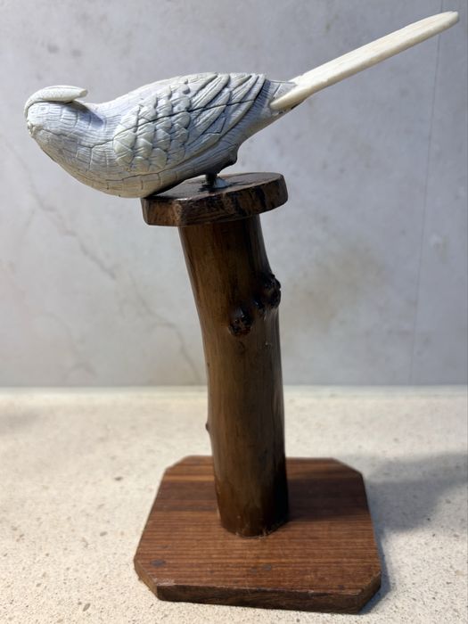 Rara preciosa escultura de um pássaro asiático esculpido do Sec. XVIII