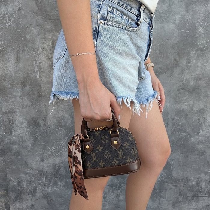 Брендова жіноча міні сумка Louis Vuitton Nano Alma mini, monogram з ручками та ремінем через плече