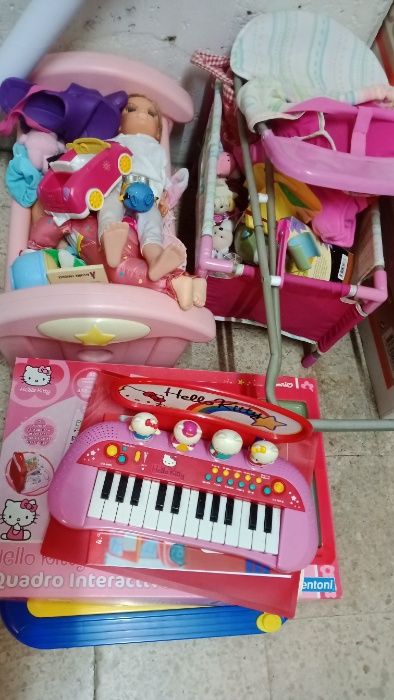 Brinquedos diversos e Bons