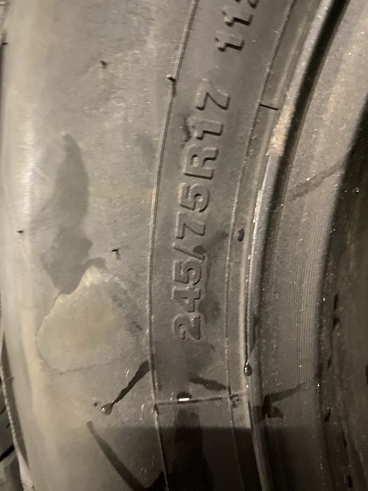 Conjunto 5 Jantes Originais JEEP R17 c/ Pneus Furação 5x127 como novas