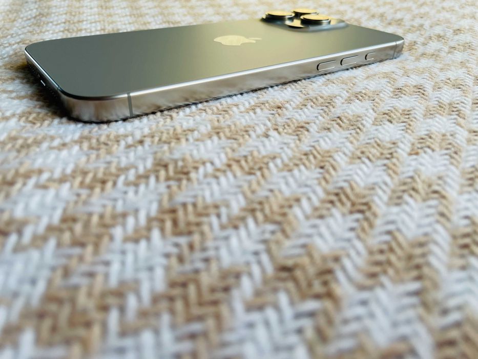 IPHONE 16 PRO MAX 256Gb 76ц. Natural Titanium NEVERLOCK Demo ( 87480)