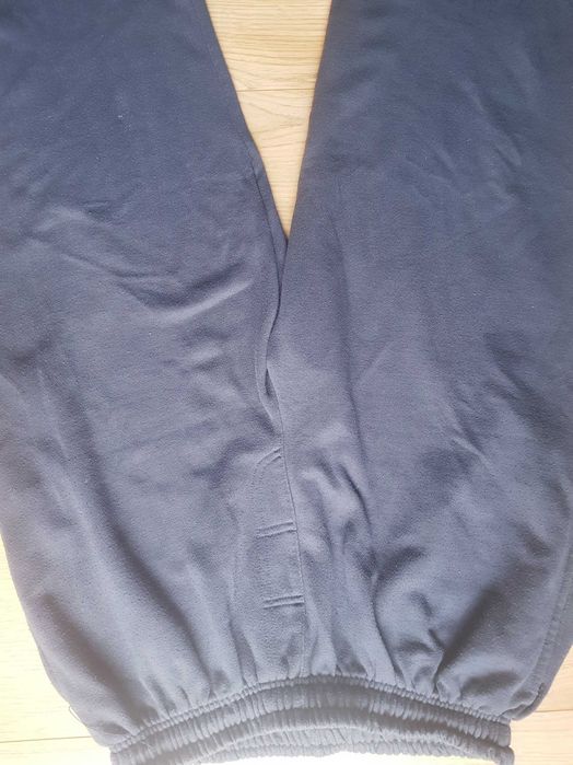 LEISUREWEAR spodnie  granatowe dresowe L
