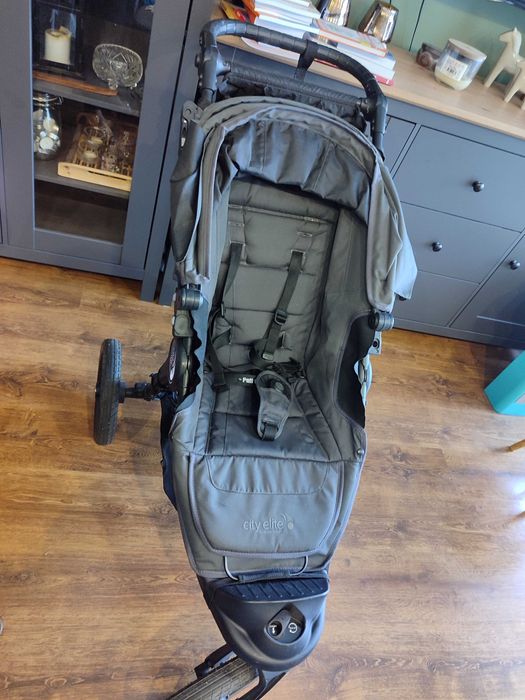 City Elite baby jogger