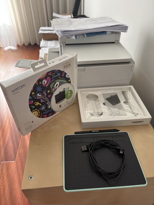Mesa Digitalizadora WACOM Intuos CTL4100K S com bluetooth