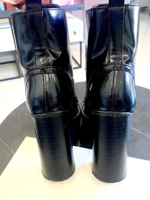 Продам ботильоны . Zara