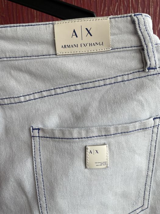 Джинсы Armani Exchange