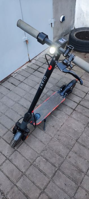 Електро самокат giant