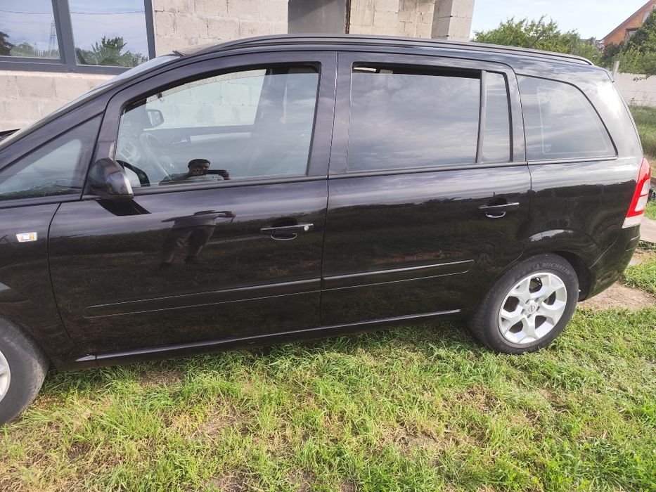 Продам Опель Зафира б