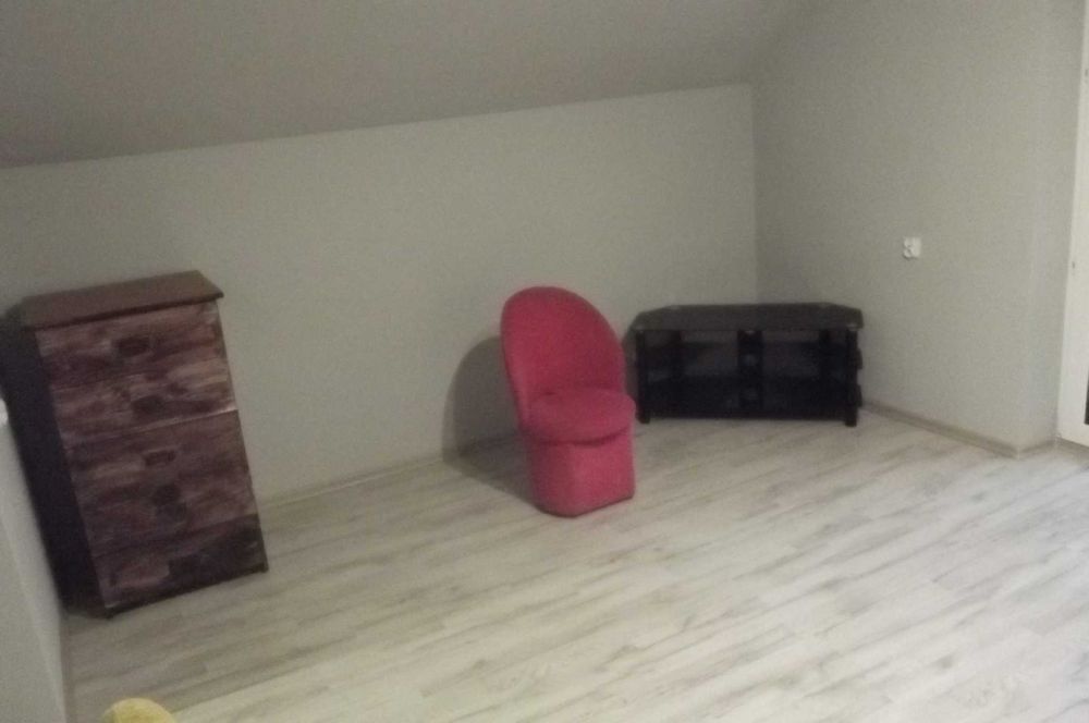 Mieszkanie w domu 90 m kwadratowych całe piętro