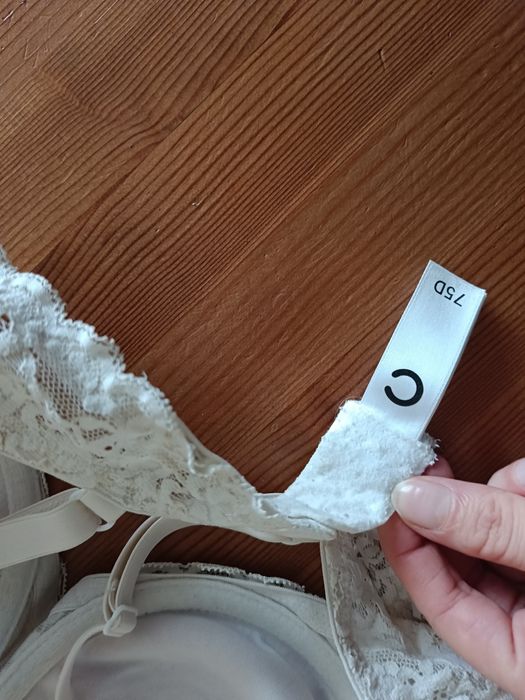 Zestaw trzech biustonoszy Cubus 75D