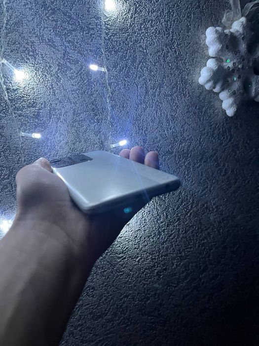 Продам tecno spark 8c 4/64 с коробкой