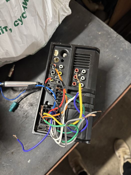 Продам активний сабвуфер Kicx+комплект проводів+2Din Аndroid магнітола