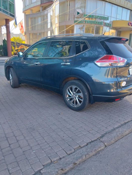 Офіційний дизельний Nissan X-Trail Rogue