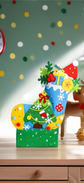 Фетрові іграшки. Шиття шкарпеток з фетру. Фетрова ялинка. Фетровая елк