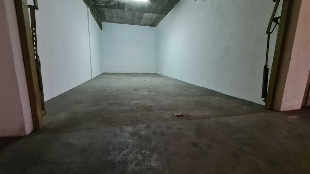 Garagem para arrendamento
